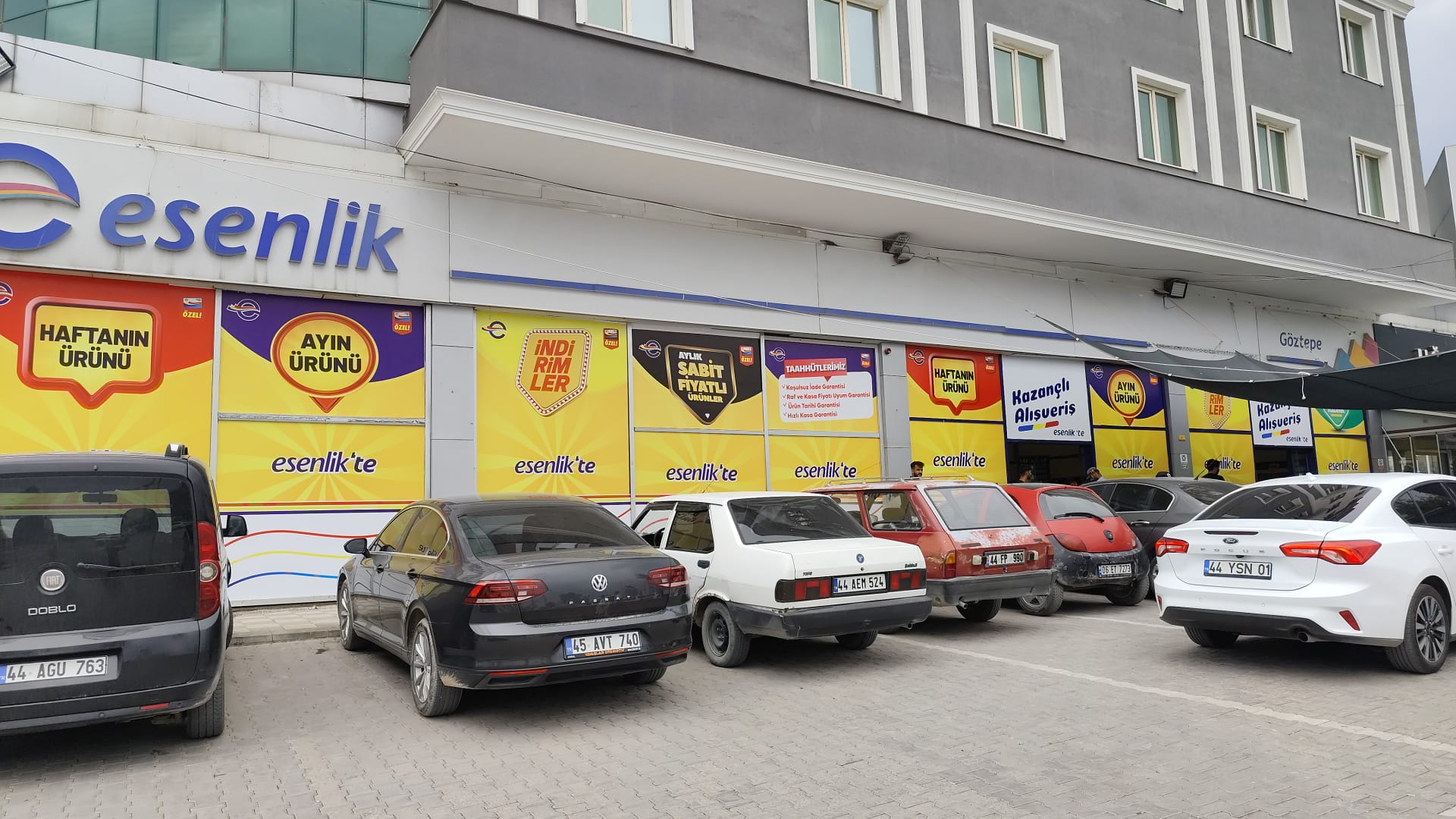 Esenlik Market - Göztepe
